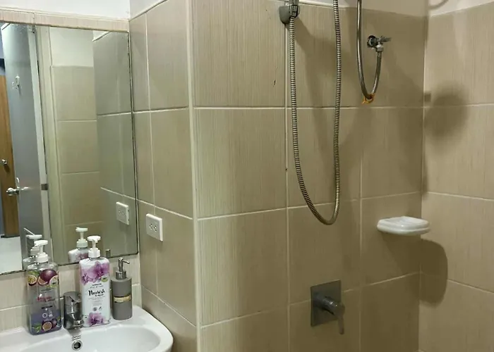 Familyroom 1 Bedroom Апартаменты Манила